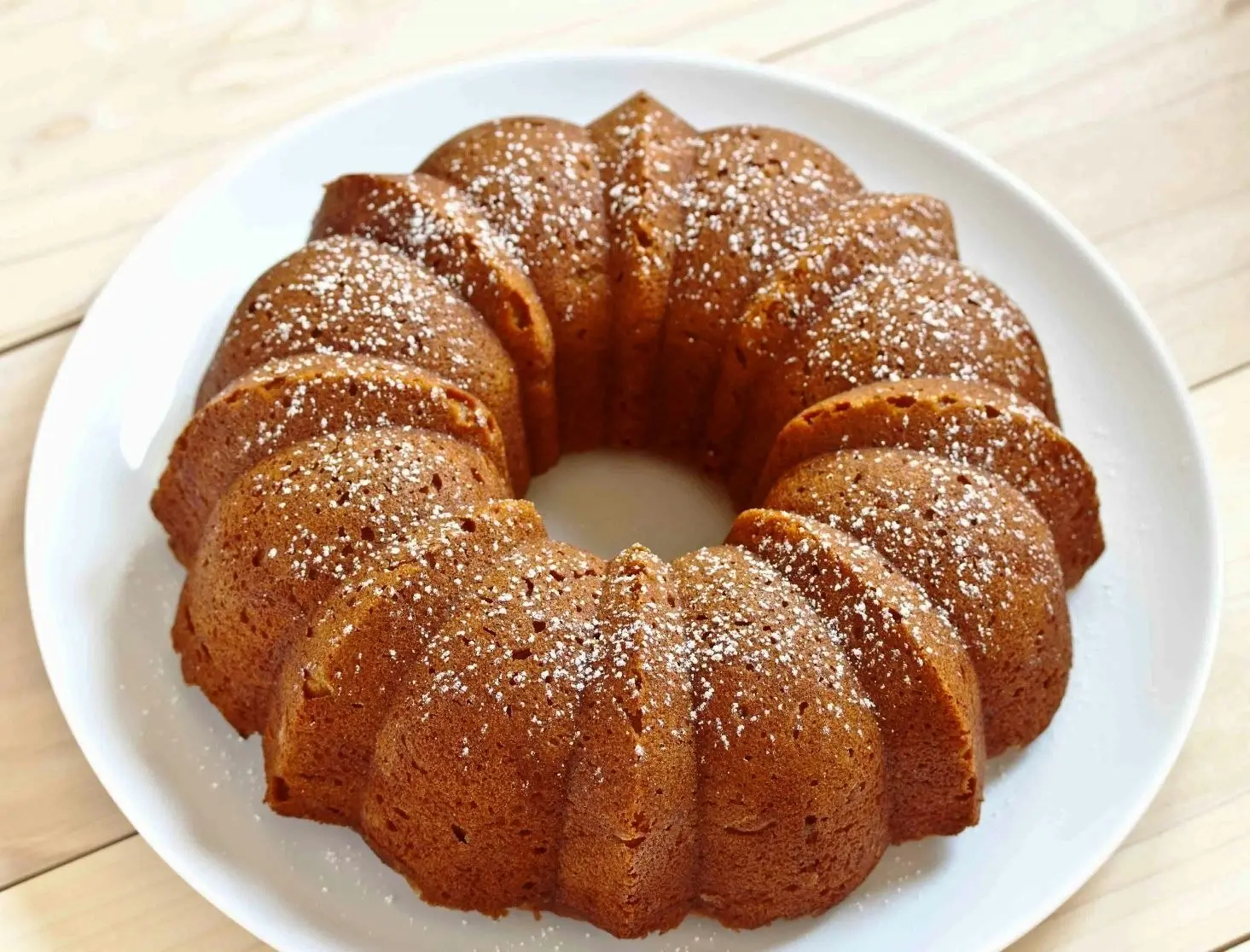 Appetito Non Stick Bundt Pan