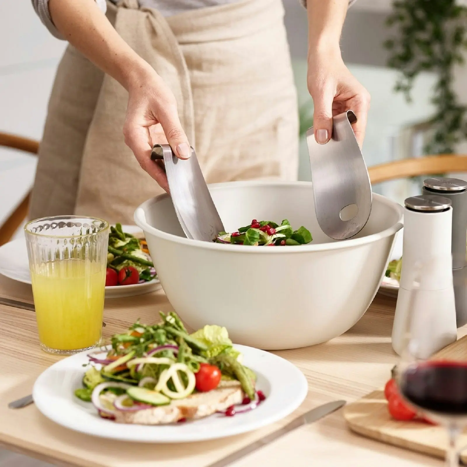 Joseph Joseph Uno Salad Bowl With Stainless Steel Servers