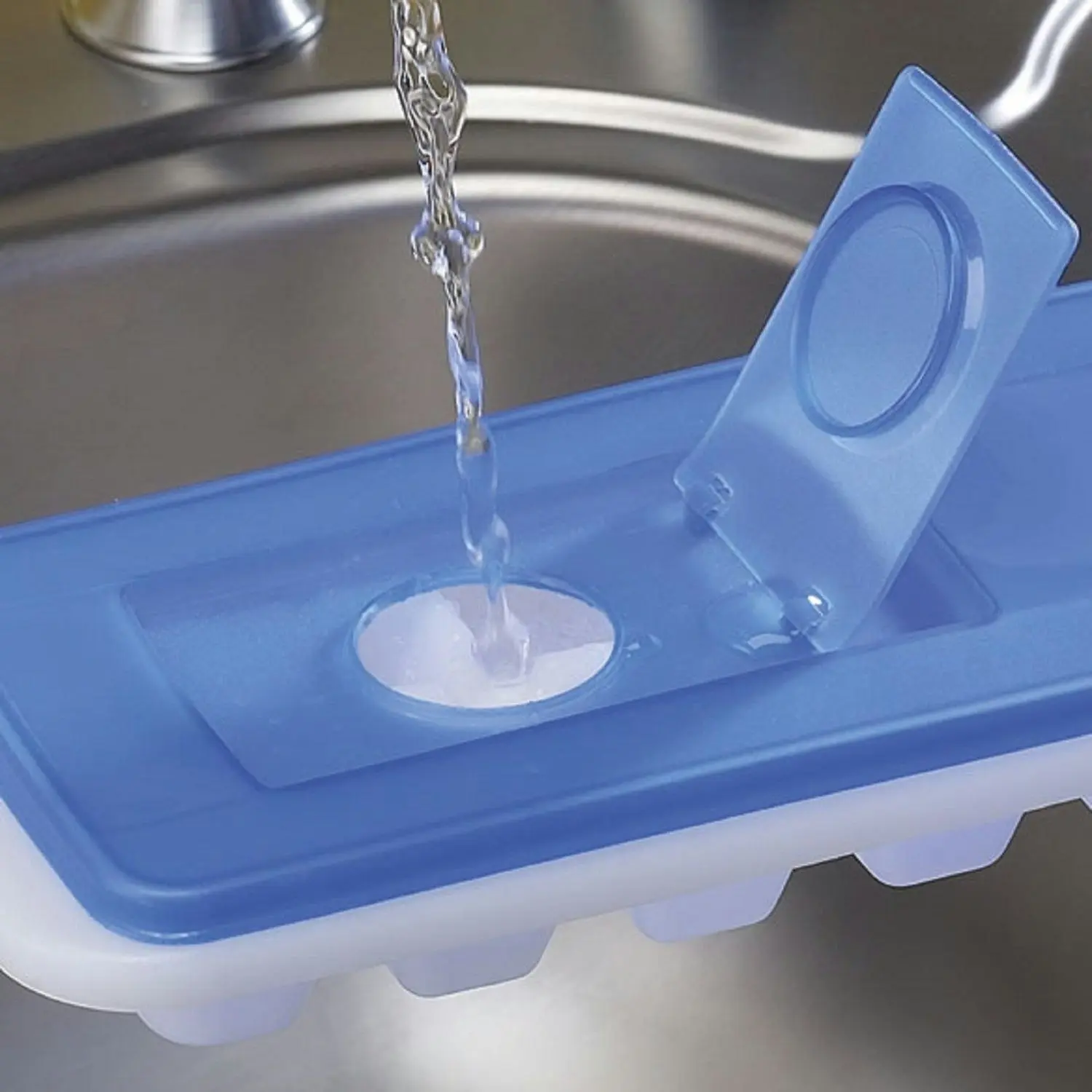 Ice Cube Tray With Pour   Through Lid