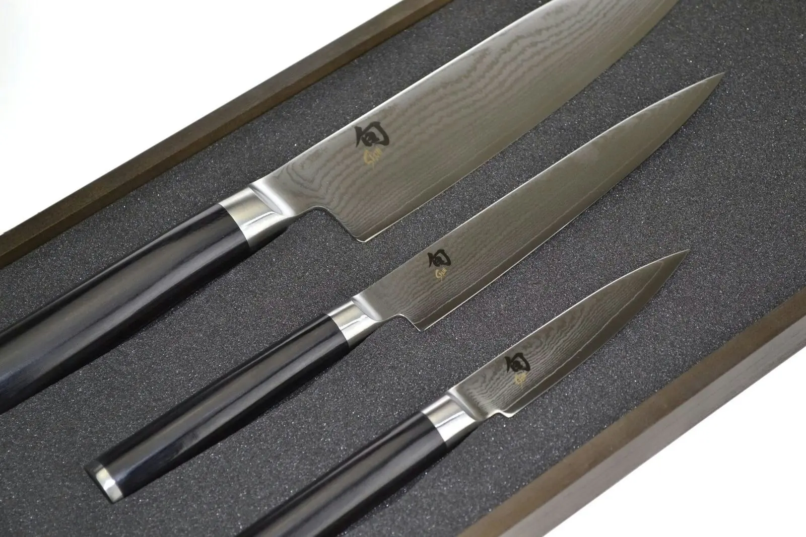 Shun Classic Santoku 3 Piece Knife Set   Gift Boxed