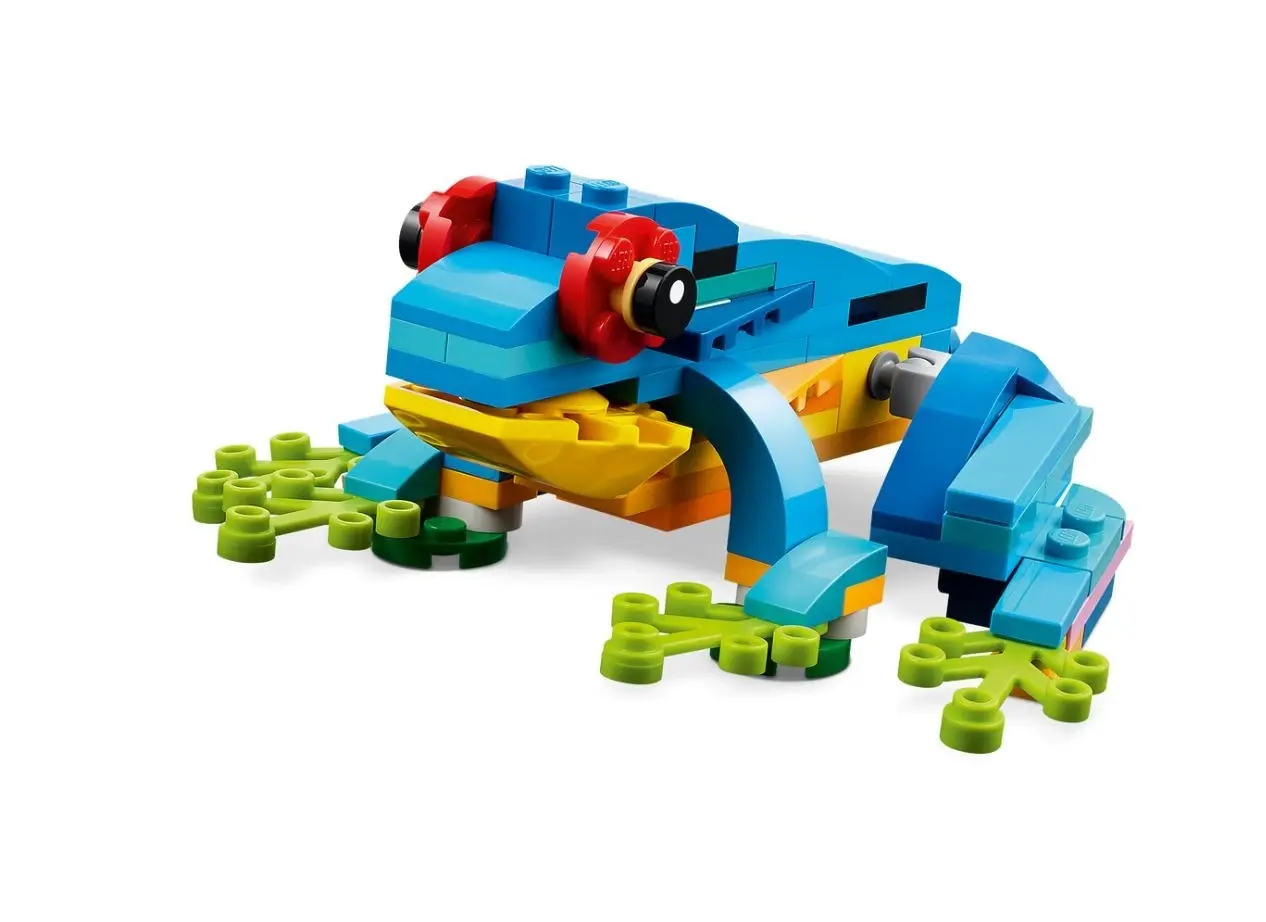 LEGO Creator Exotic Parrot 31136