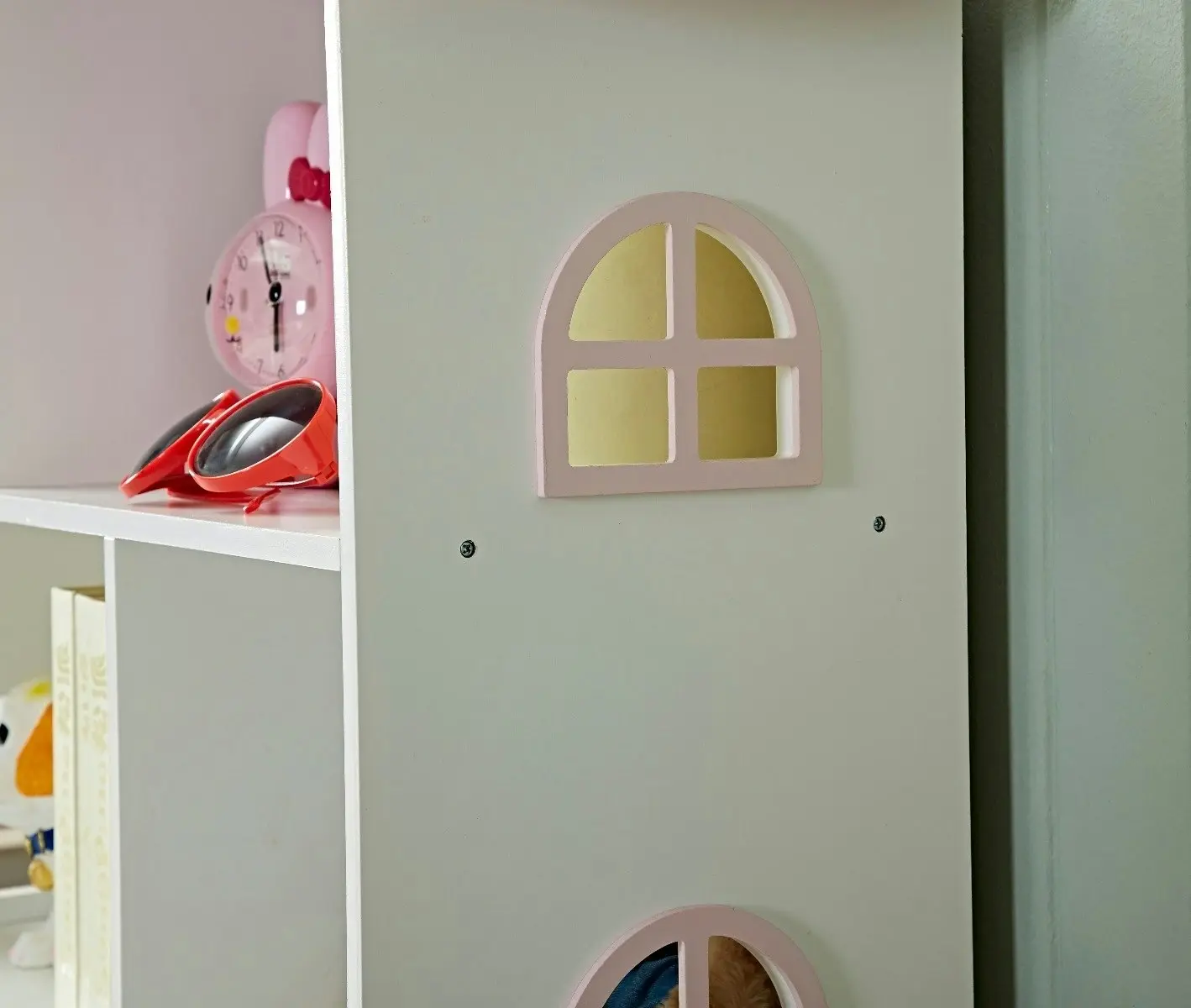 All 4 Kids Veronica Girls‘s Pink Roof Dollhouse Bookcase