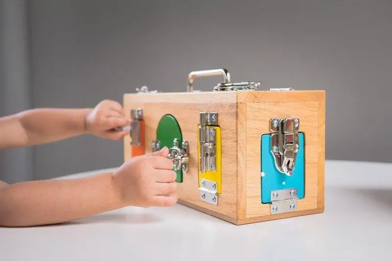 Mamagenius Original Lock Activity Box