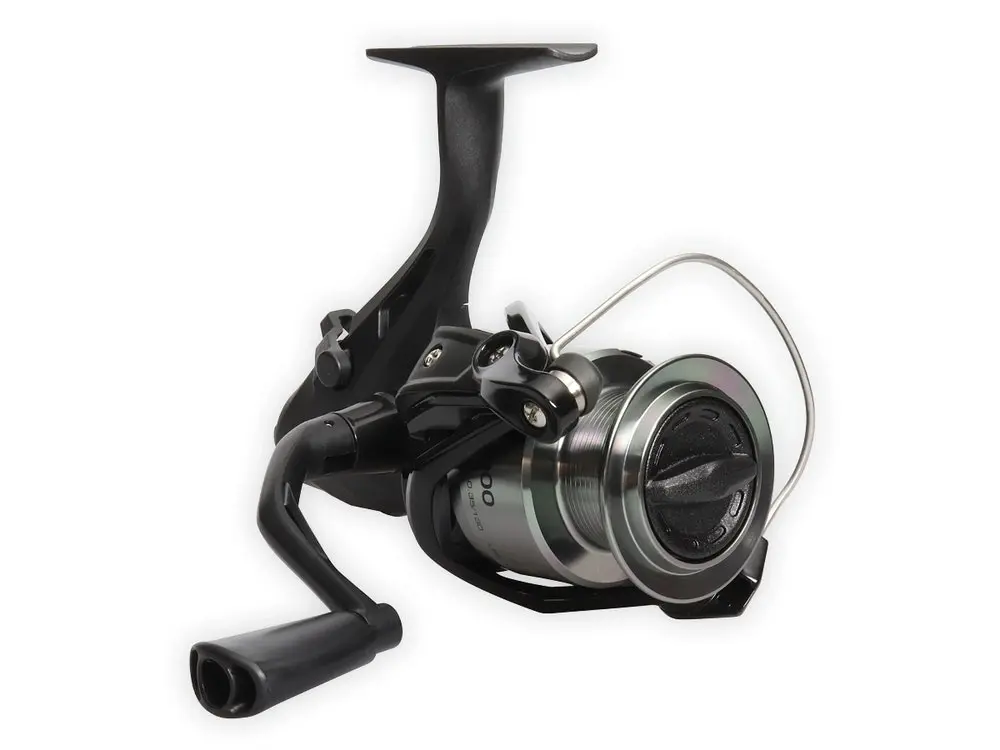 Okuma AK 4000 Baitfeeder Spinning Fishing Reel with Spare Graphite Spool