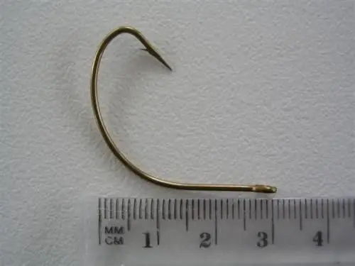 1 Box of Mustad 37140 Bronze Wide Gap Fishing Hooks