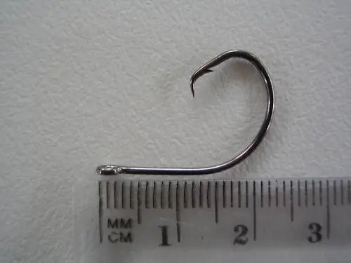 1 Packet of Mustad 39951NPBLN Demon Circle Light Chemically Sharp Fishing Hooks