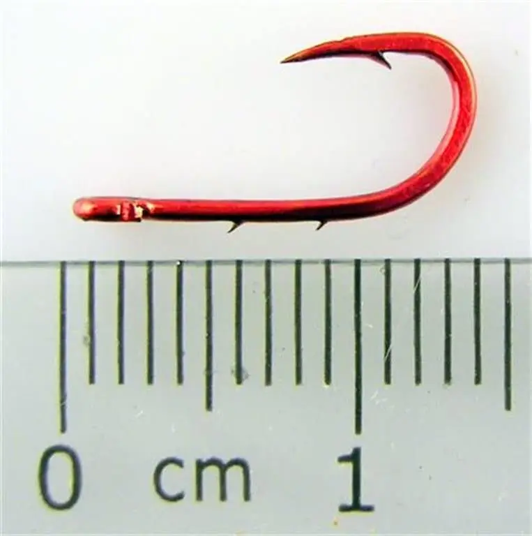 1 Packet of Mustad 92668NPNR Red Baitholder Chemically Sharp Fishing Hooks