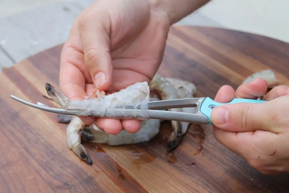 Toadfish Outfitters Prawn Peeler Tool-Easily Peels, Deveins & Butterflies Prawns