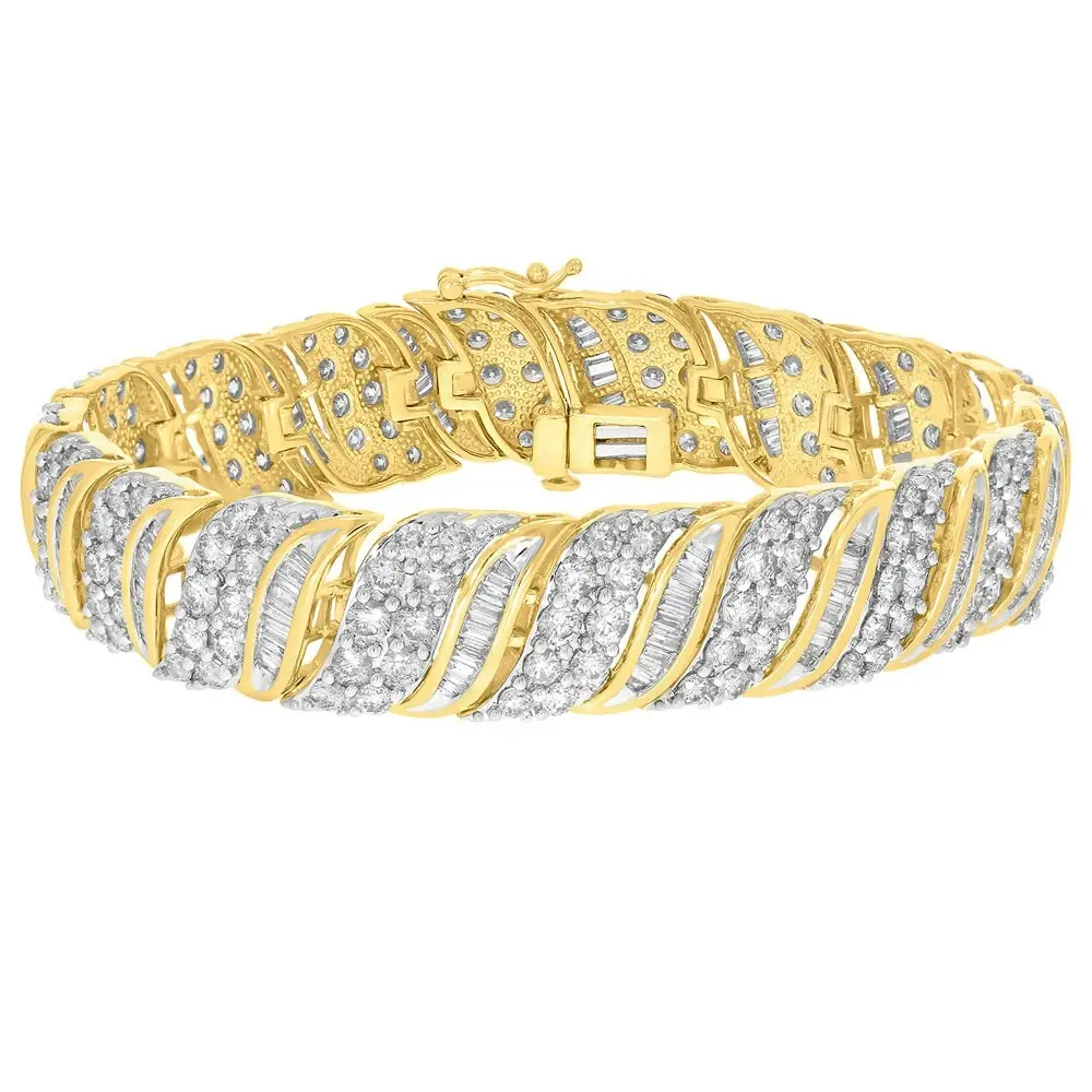 9ct Yellow Gold 10.6 Carat Diamond  18.5cm Bracelet with Brilliants and Baguettes