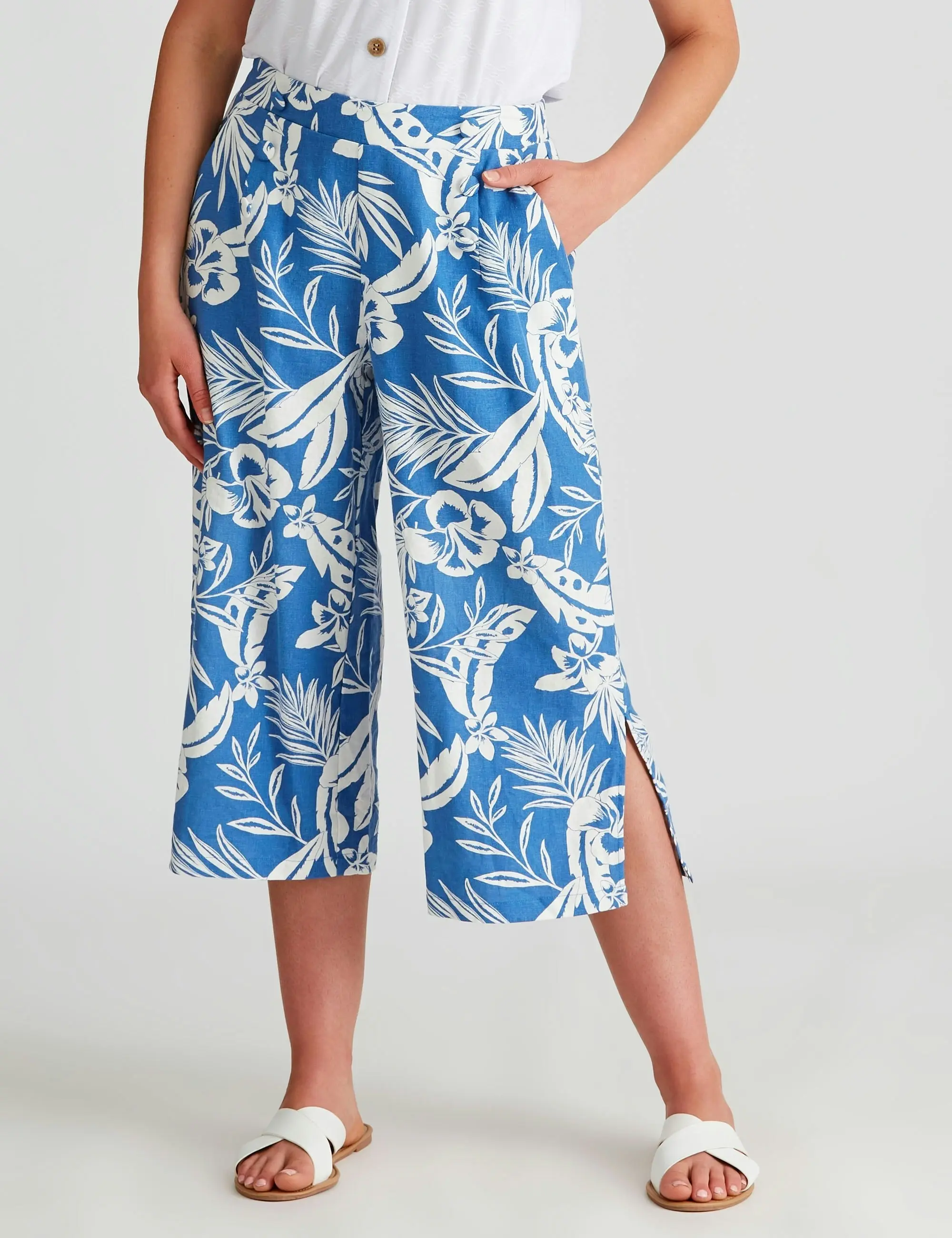 Rockmans Crop Linen Button Detail Pants (Blue/White Floral)