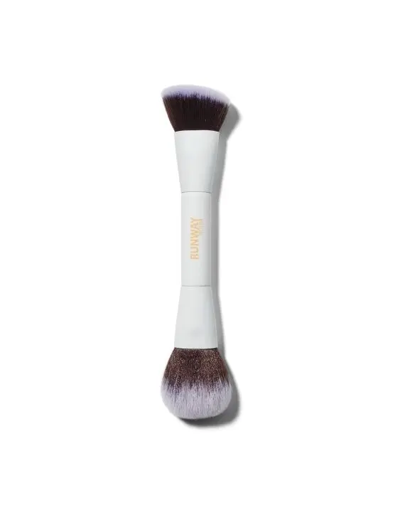 Runway Room Glow Up Brush