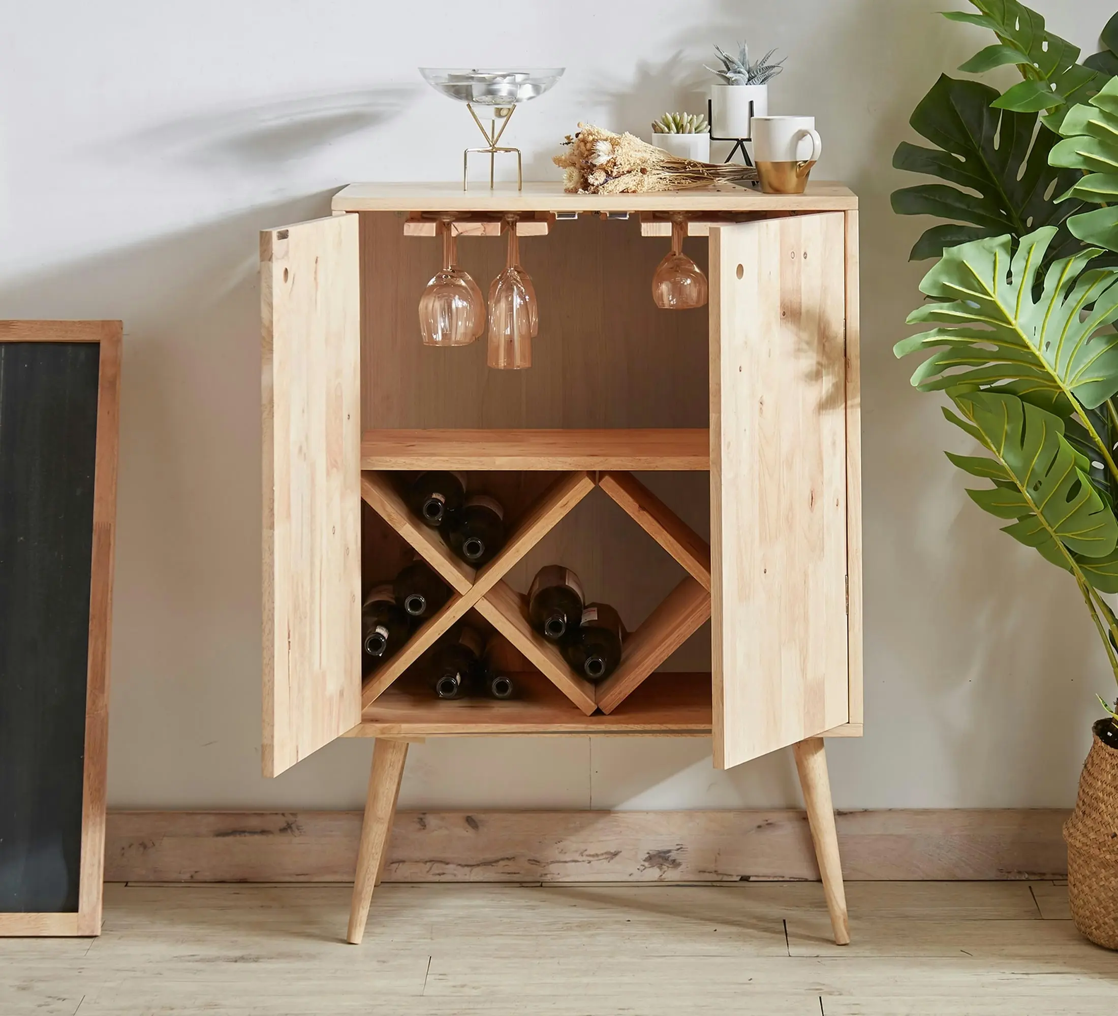 Universal Wine Cabinet