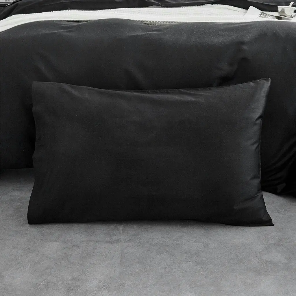 A pair of PolyCotton 350TC Plain Black Pillow Cases Pillow slips 48x73cm