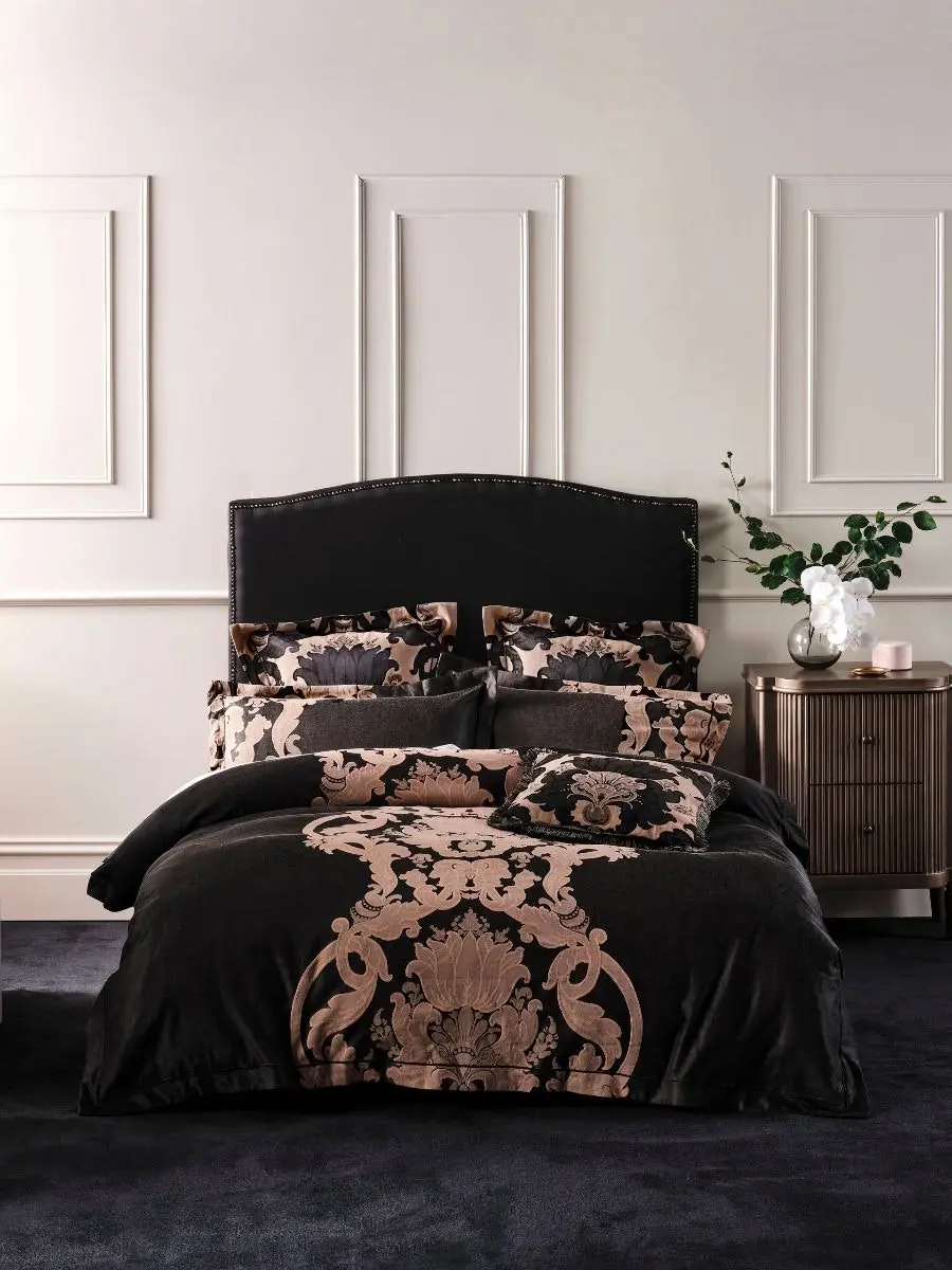 Grace By Linen House Dionisia Black Quilt Cover Set