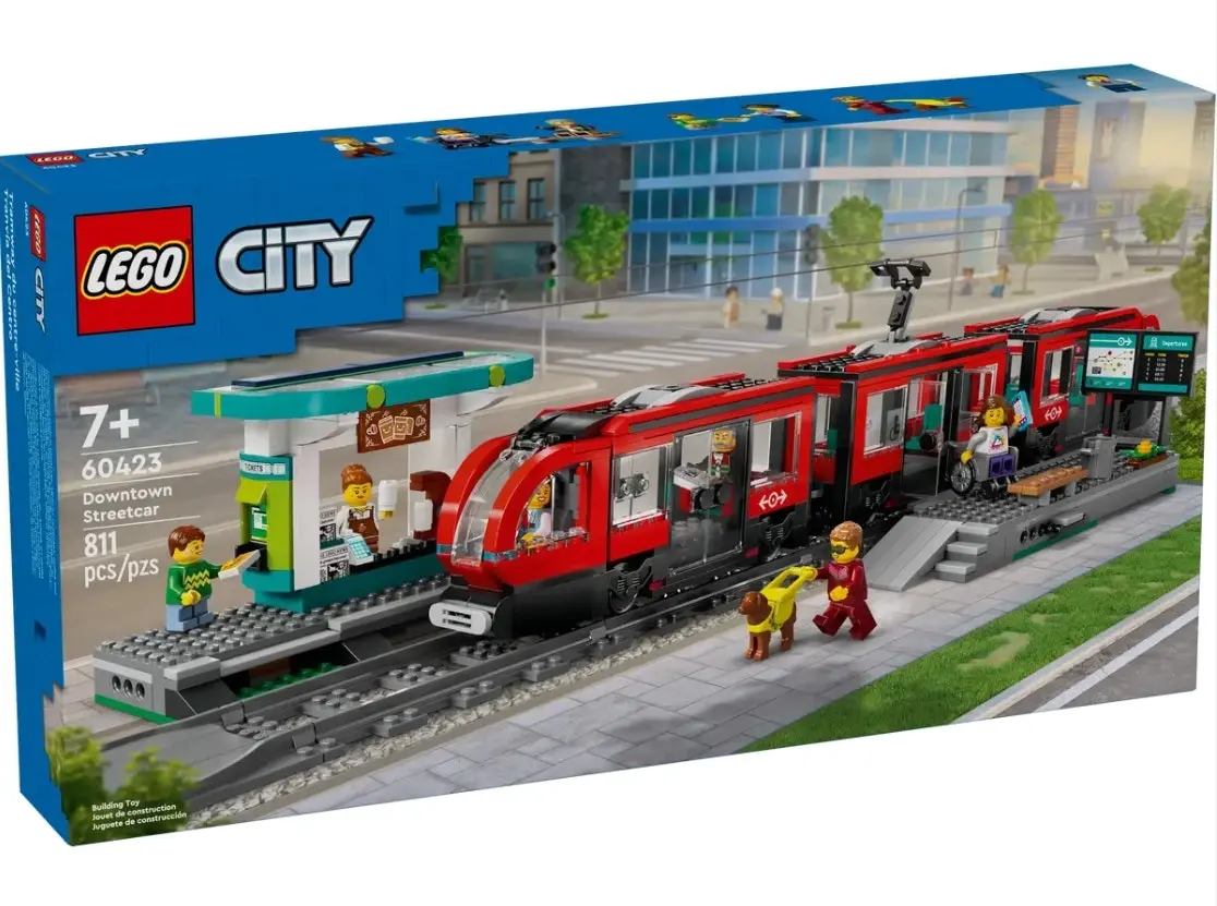 LEGO City Downtown Streetcar and Station 60423