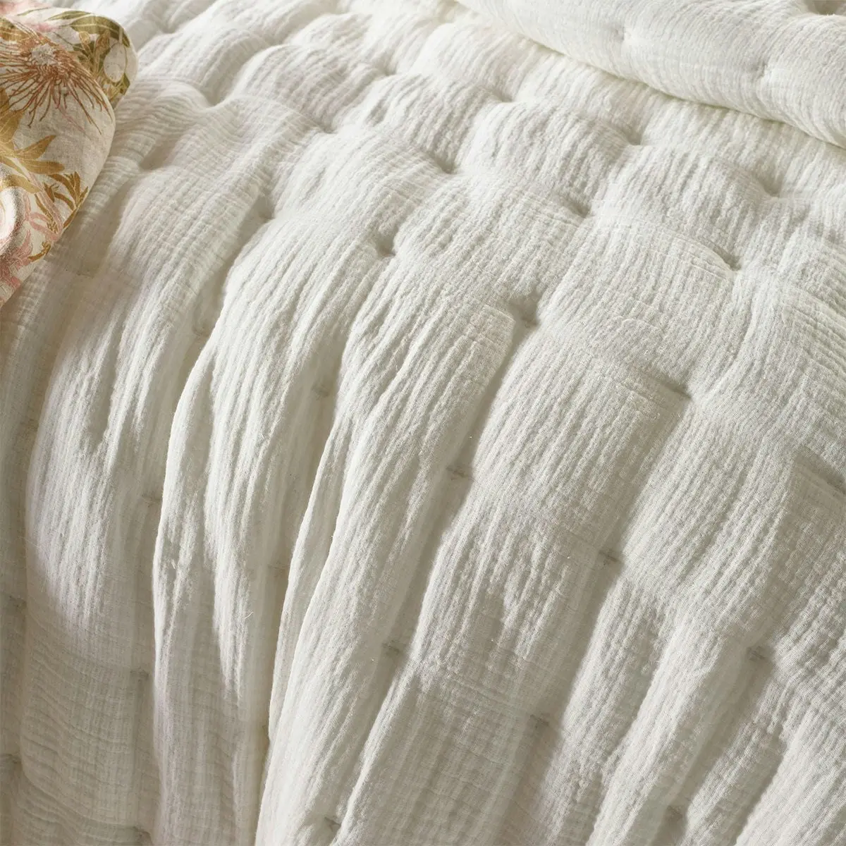 Vintage Design Homewares 3 Piece Hugo Cotton Gauze Quilted Comforter Set White - Queen