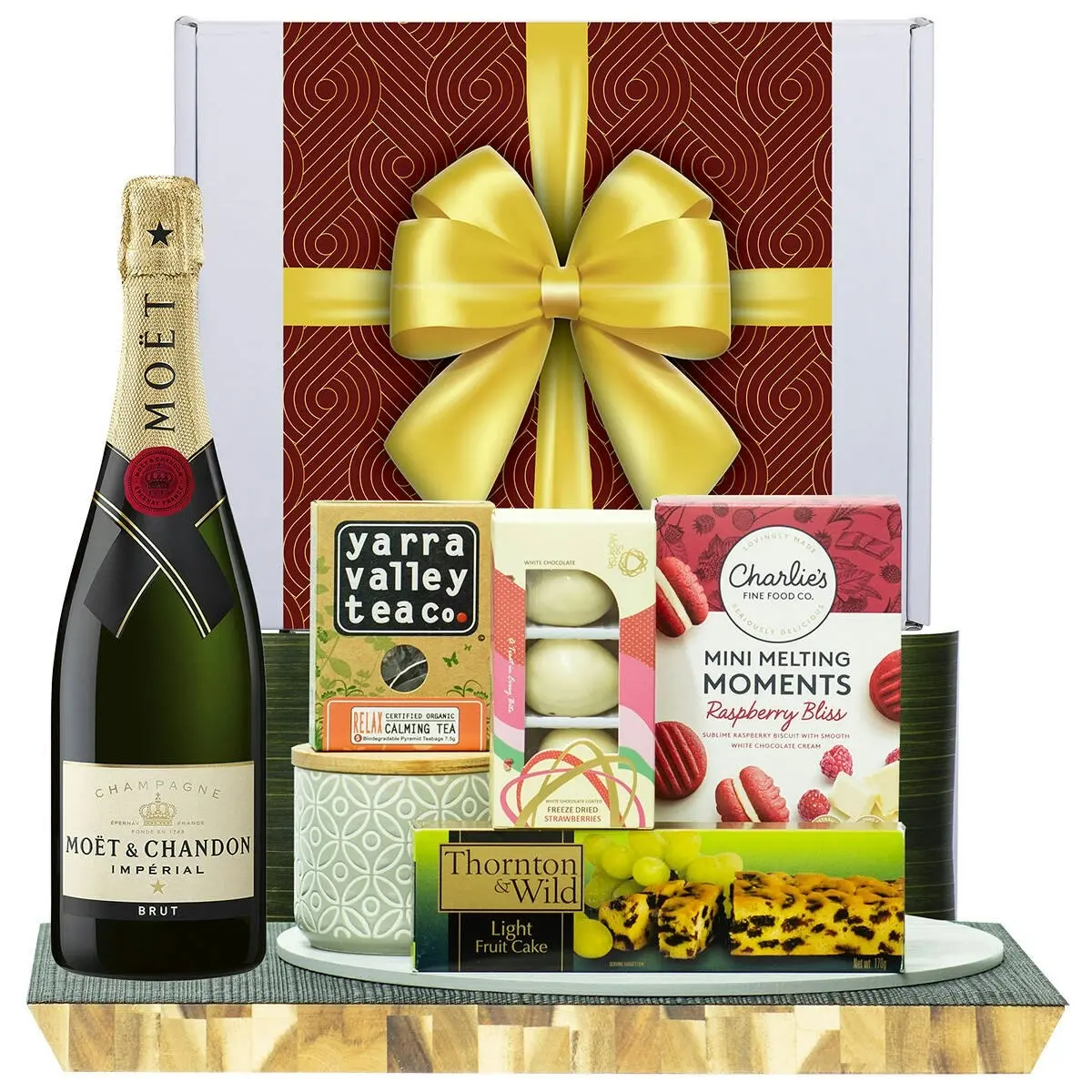 22361A Gourmet Hamper with Moet & Chandon