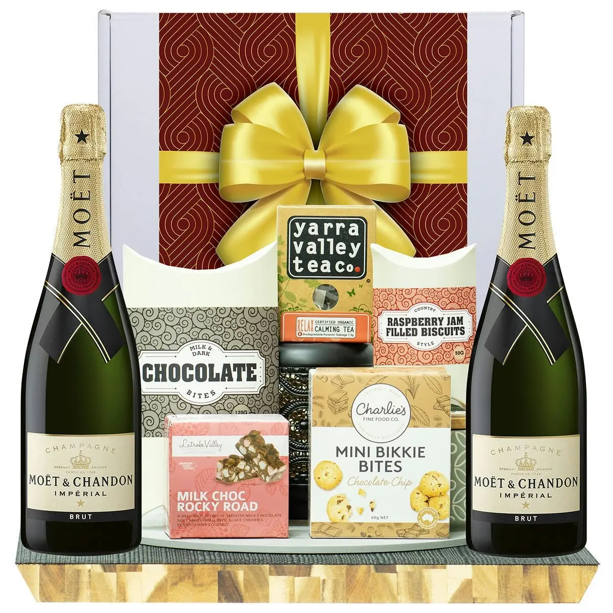 22661A Gourmet Hamper with Moet & Chandon