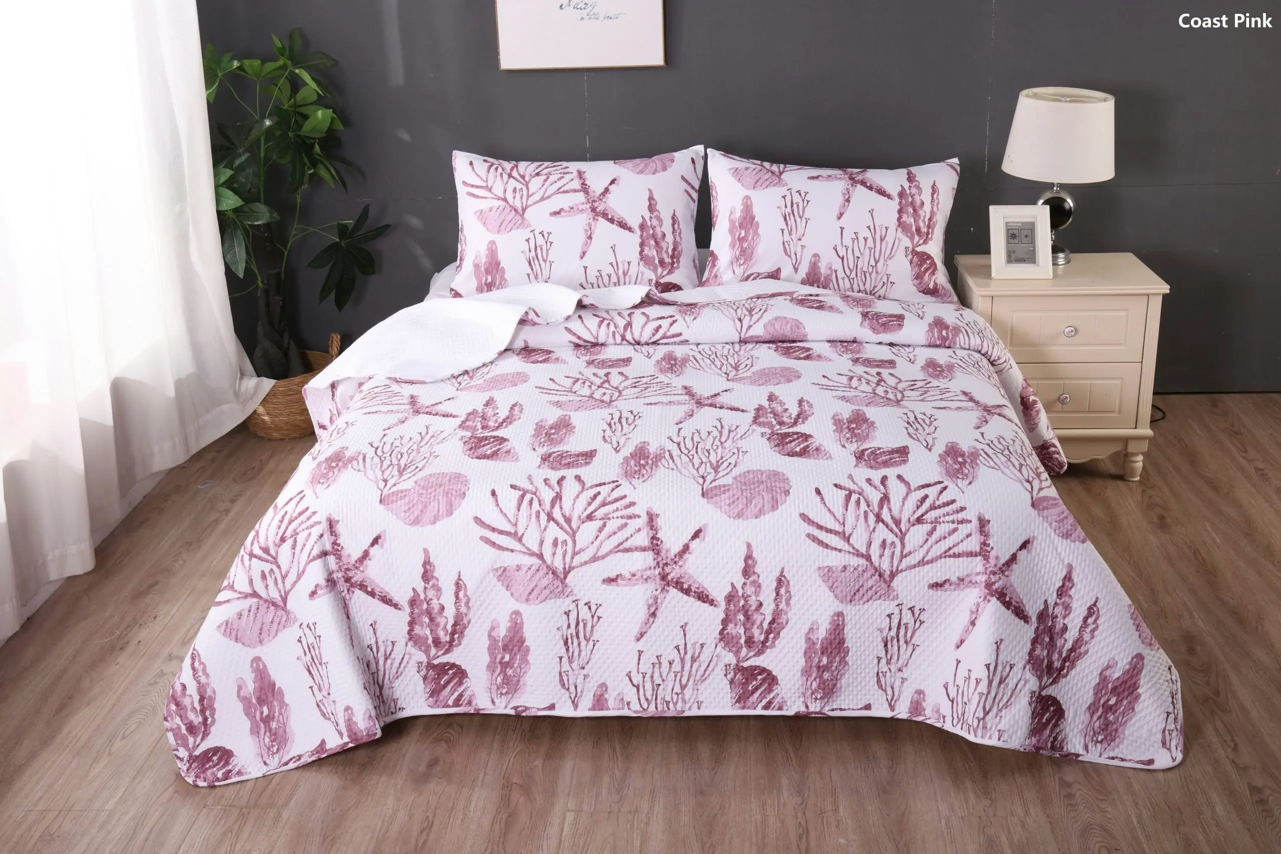 Ramesses Printed Reversible Ultrasonic Bamboo Blend Comforter Set